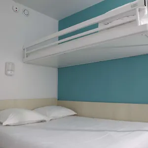 Hotelf1 Centre Echangeur A7 A9 Hotel Orange (Vaucluse)